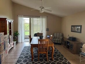 5235 Marbella Isle Dr in Orlando, FL - Foto de edificio - Building Photo