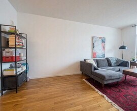 1134 W Granville Ave in Chicago, IL - Foto de edificio - Building Photo