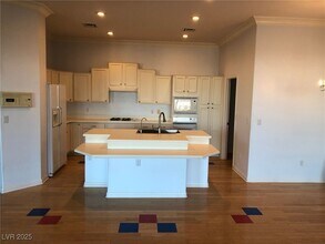 720 Viola Cir in Henderson, NV - Building Photo - Building Photo