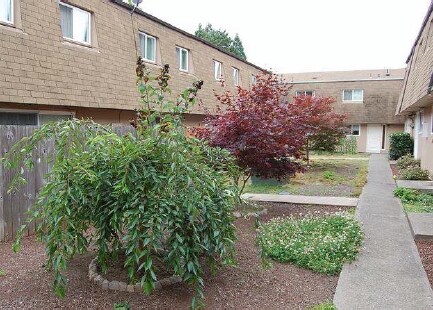 College Apartments in Monmouth, OR - Foto de edificio - Building Photo