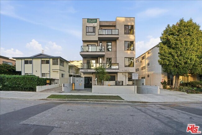 property at 1820 Prosser Ave