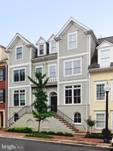 33 Alexander St in Alexandria, VA - Building Photo - Building Photo