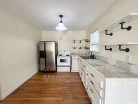 421 S Van Buren St - 6