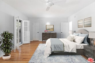 329 N Swall Dr in Beverly Hills, CA - Building Photo - Building Photo