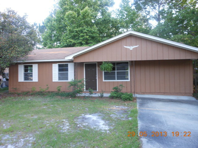 711 Fleming Rd in Hinesville, GA - Building Photo - Building Photo