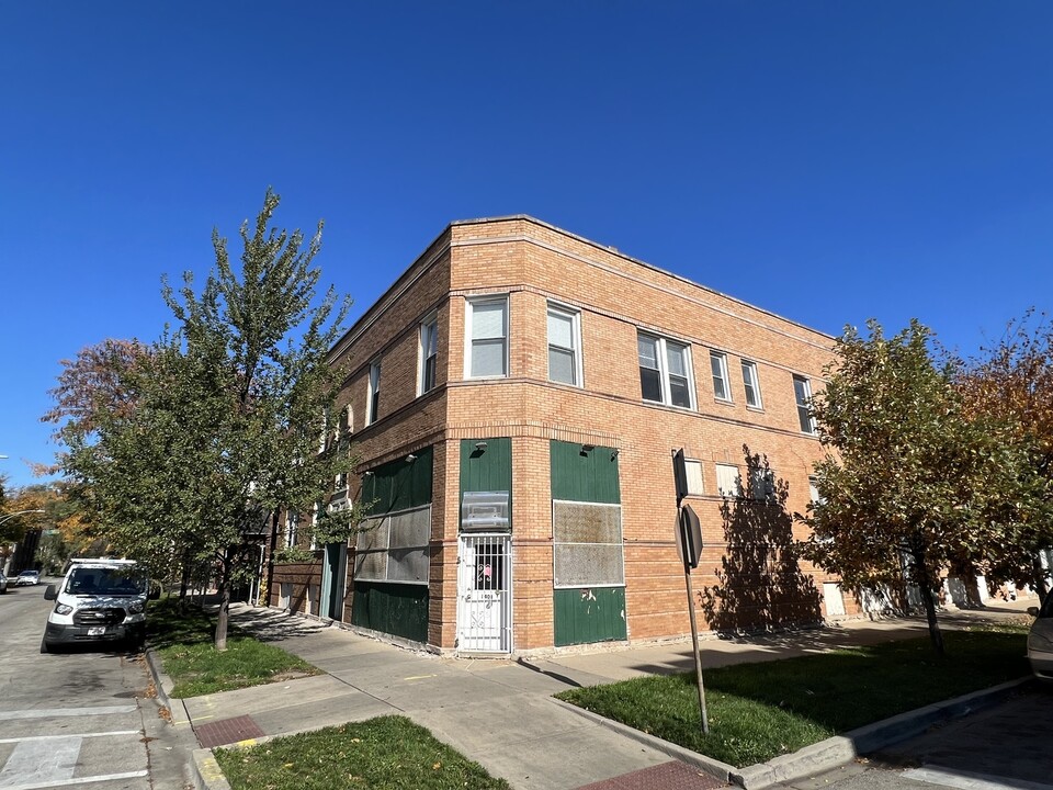 1401 N Karlov Ave in Chicago, IL - Building Photo