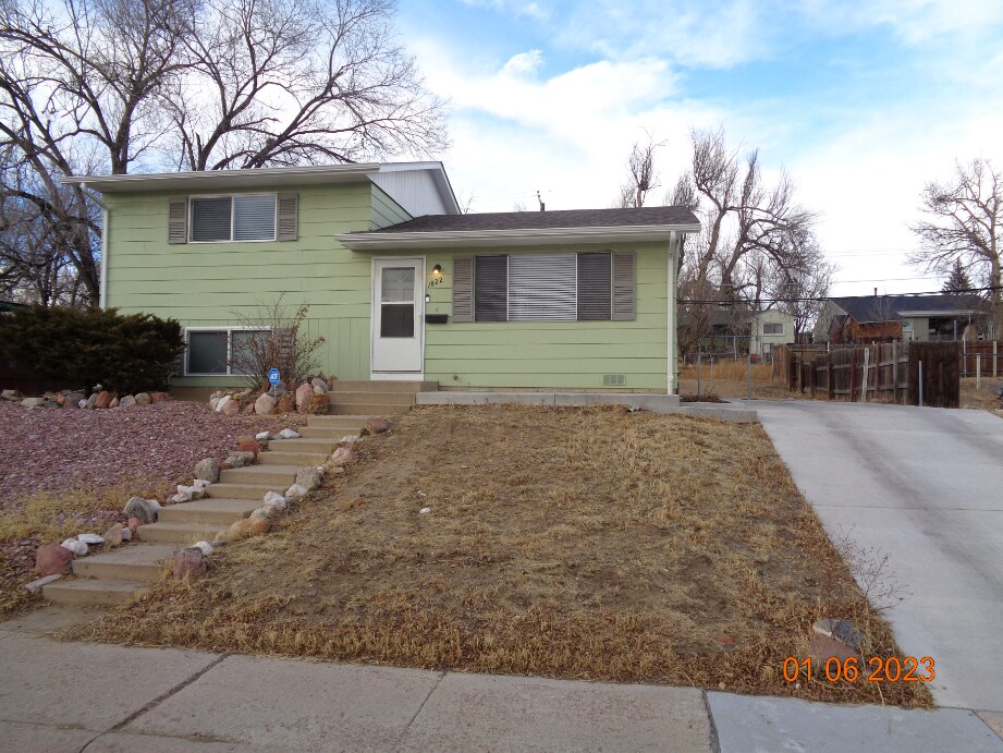 1822 Whitman Rd in Colorado Springs, CO - Foto de edificio