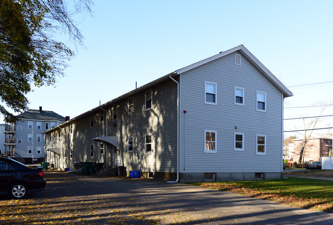 12 Robert St in Attleboro, MA - Building Photo - Building Photo