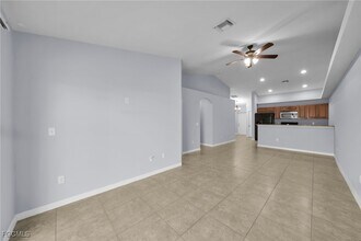 1619 SW 33rd St in Cape Coral, FL - Foto de edificio - Building Photo