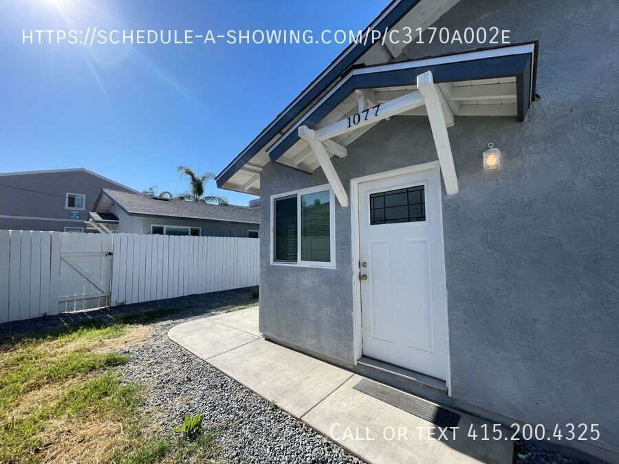 1077 Greenfield Dr in El Cajon, CA - Building Photo