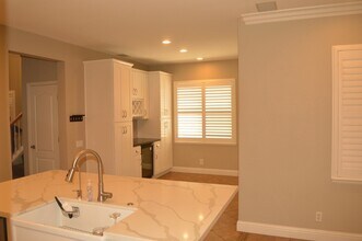 418 Sunshine Way in Turlock, CA - Building Photo - Building Photo
