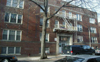 213-217 Wainwright St Apartments