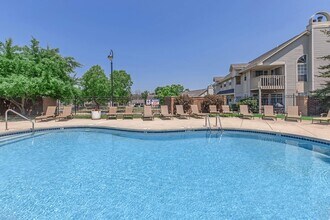 The Woodlands Of Brookfield in Brookfield, WI - Building Photo - Building Photo