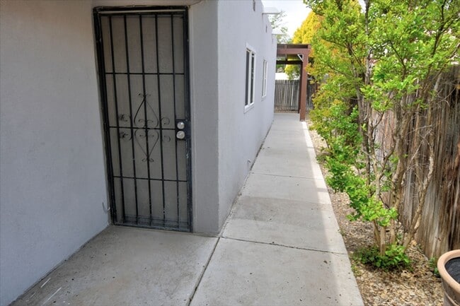 521 Nathan St SE in Albuquerque, NM - Building Photo - Building Photo