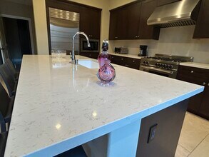 23500 Park Sorrento, Unit C33 in Calabasas, CA - Foto de edificio - Building Photo