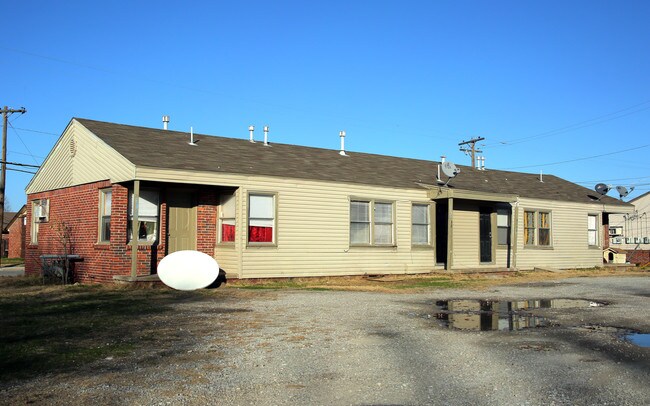 Sheridan Oaks Apartments in Tulsa, OK - Building Photo - Building Photo