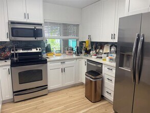 1497 Garden Rd in Weston, FL - Building Photo - Building Photo