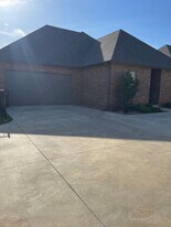 4708 Enclave Ln in Norman, OK - Building Photo