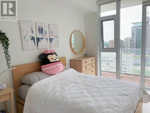 33-1333 Helendale Ave in Toronto, ON - Building Photo - Building Photo
