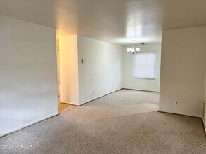 1108 Weeks St-Unit -D in Elizabeth City, NC - Building Photo - Building Photo