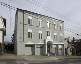 451 Wayne Ave in Oakland, CA - Building Photo