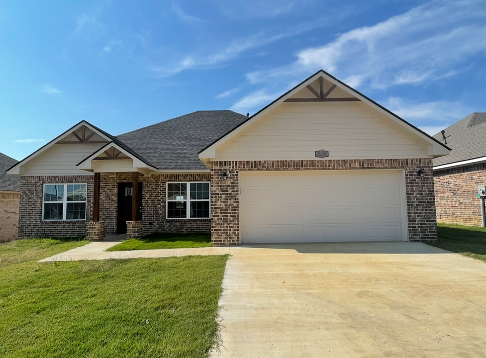 440 Venus Rd in Durant, OK - Building Photo