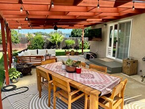328 Pictor Ln in El Cajon, CA - Building Photo - Building Photo