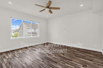 1432 E Daylily Ct in Layton, UT - Building Photo - Building Photo