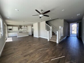 1462 E Via Giglio Dr in Fresno, CA - Building Photo - Building Photo