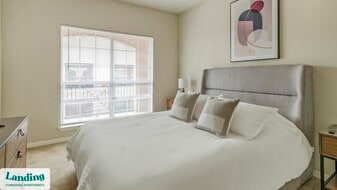 11144 Fuqua St, Unit 936 in Houston, TX - Building Photo