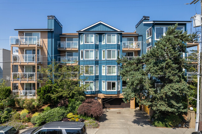 GREENLAKE CONDOMINIUM in Seattle, WA - Foto de edificio - Building Photo