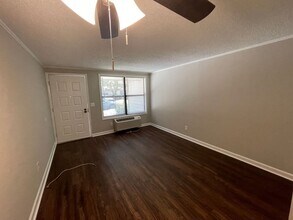 6815 Waters Ave in Savannah, GA - Building Photo - Building Photo
