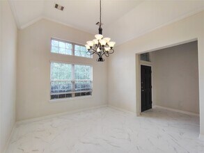 10551 Paula Bluff Ln in Cypress, TX - Foto de edificio - Building Photo