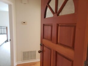 962 Ferdinand Ave in El Granada, CA - Foto de edificio - Building Photo