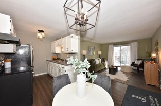 17113 Armada Dr in Germantown, WI - Building Photo