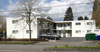 6703 SE Powell Blvd Apartments