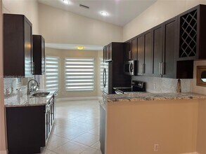 248 NW 47th Ave in Deerfield Beach, FL - Building Photo - Building Photo