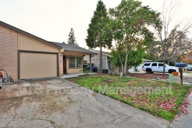 8128 Sunrise E Way in Fair Oaks, CA - Building Photo - Building Photo