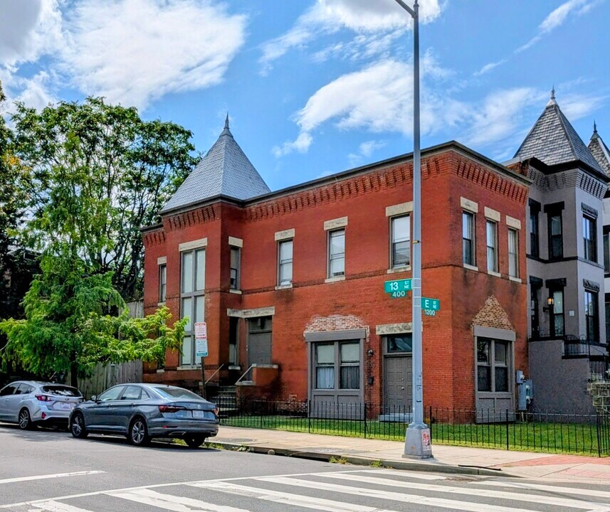 436 13th St NE in Washington, DC - Foto de edificio