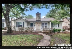 167 E Edgewood Pl in San Antonio, TX - Building Photo
