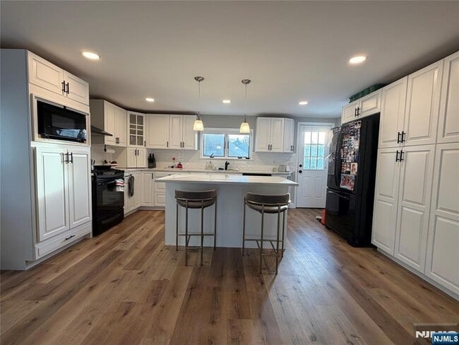 200 Forest Ave in Lyndhurst, NJ - Building Photo - Building Photo