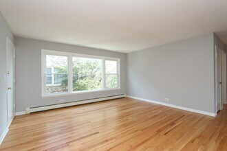 6555 N Natoma Ave in Chicago, IL - Building Photo - Building Photo