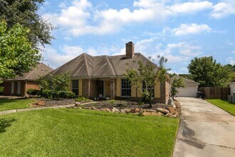 3026 Rushing Brook Dr in Houston, TX - Building Photo - Building Photo