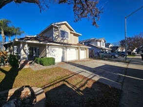 721 Spindale Dr in Modesto, CA - Building Photo - Building Photo