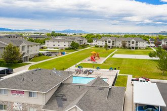 Oak Meadows in Logan, UT - Foto de edificio - Building Photo