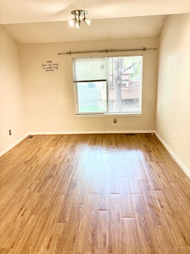 12450 E Iliff Pl in Aurora, CO - Building Photo - Building Photo