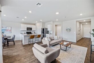 6100 Shanjia Dr in Austin, TX - Building Photo - Building Photo