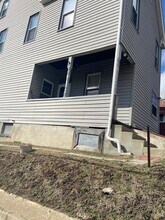 3927 Hoosac St, Unit 1st FLOOR in Pittsburgh, PA - Building Photo - Building Photo