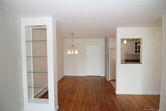 637 Cove Rd in Stamford, CT - Building Photo - Building Photo
