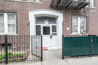 402 E 48th St in Brooklyn, NY - Building Photo - Building Photo